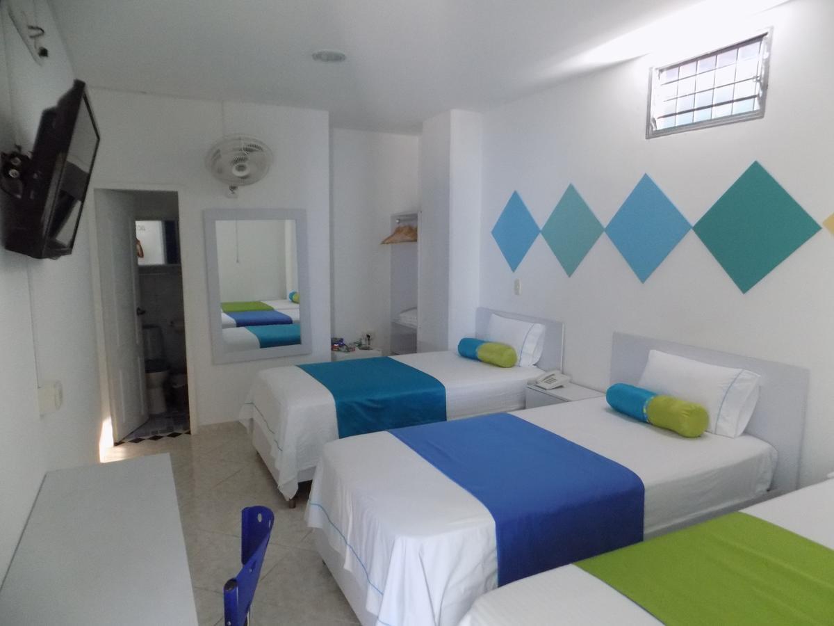 פלורנסייה Hotel Luna Azul מראה חיצוני תמונה
