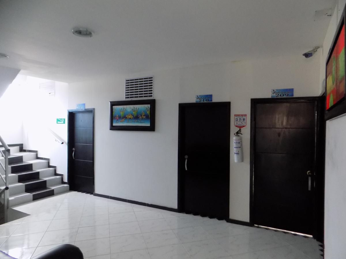 פלורנסייה Hotel Luna Azul מראה חיצוני תמונה